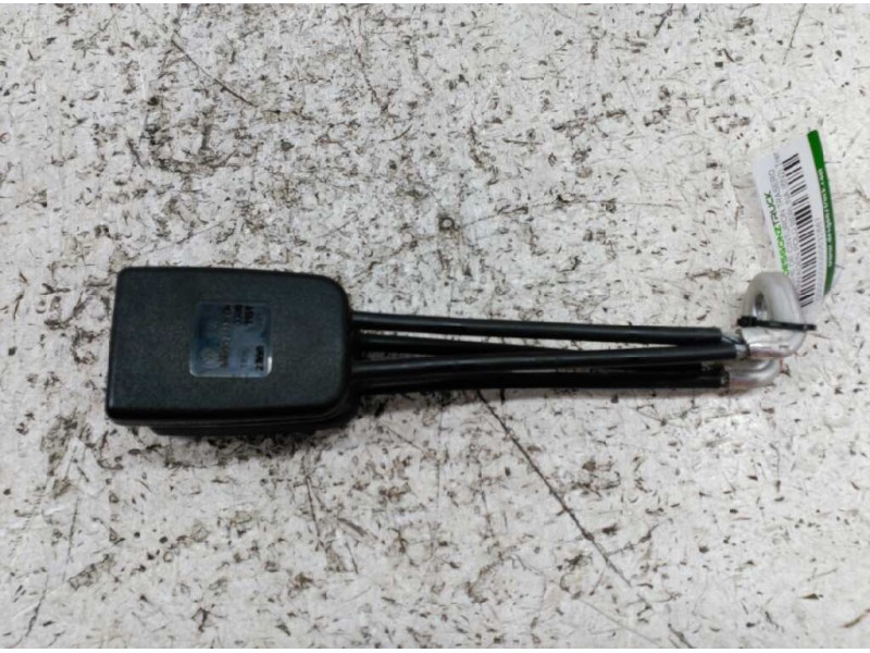 Recambio de enganche de cinturon trasero para volkswagen polo berlina (6n2) trendline referencia OEM IAM   