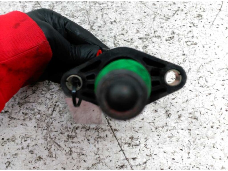 Recambio de bomba embrague para volkswagen polo berlina (6n2) trendline referencia OEM IAM 6N1721388  