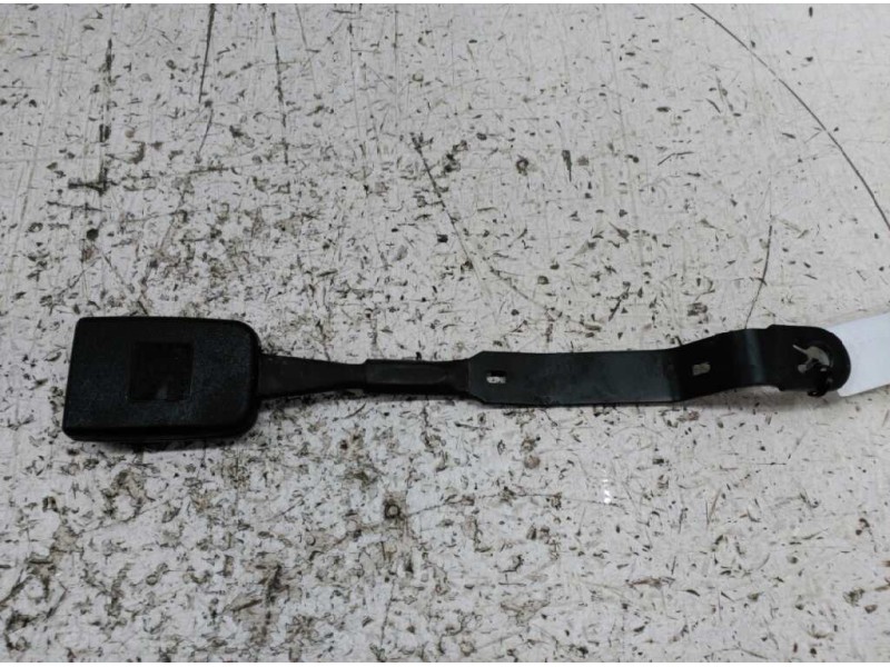 Recambio de enganche de cinturon izquierdo para volkswagen polo berlina (6n2) trendline referencia OEM IAM  DELANTERO 