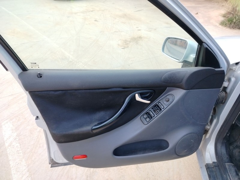 seat toledo (1m2) del año 1999