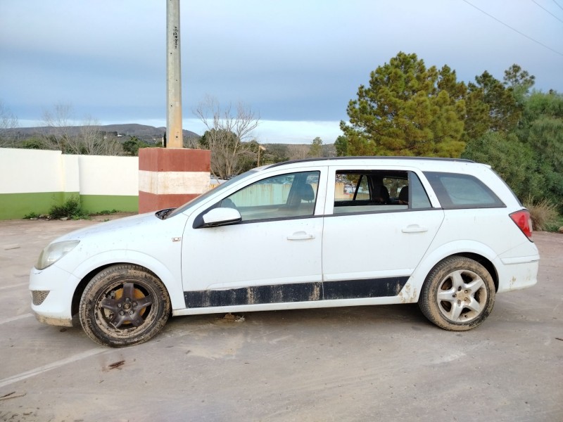 opel astra h station wagon (a04) del año 2008