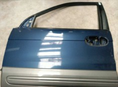 Recambio de puerta delantera izquierda para kia carnival ii 2.9 cdri ex referencia OEM IAM   