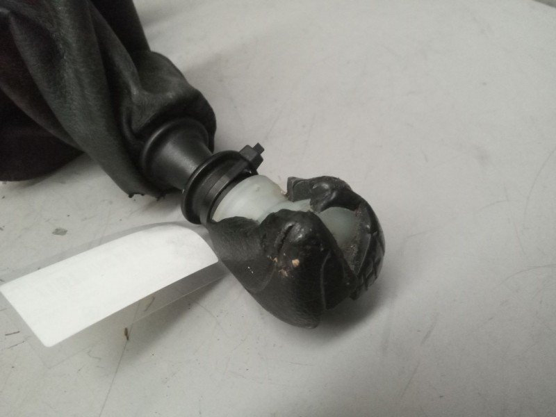 Recambio de palanca cambio para riocar march 07 referencia OEM IAM A9062603309  