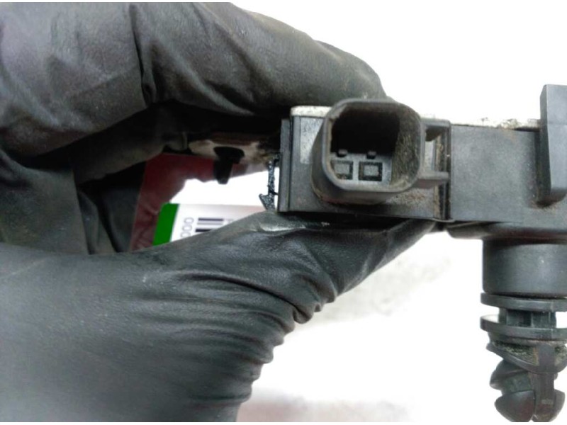 Recambio de cerradura capot para ford focus berlina (cap) titanium referencia OEM IAM 3M5116700  