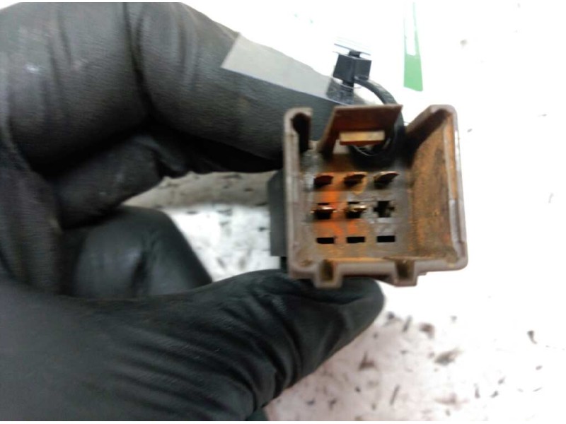 Recambio de boton antivaho para peugeot expert kasten komfort confort acristalato referencia OEM IAM   