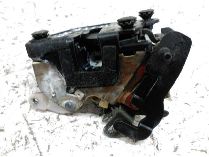 Recambio de cerradura puerta trasera derecha para mitsubishi santamo (hyundai) santamo confort referencia OEM IAM   