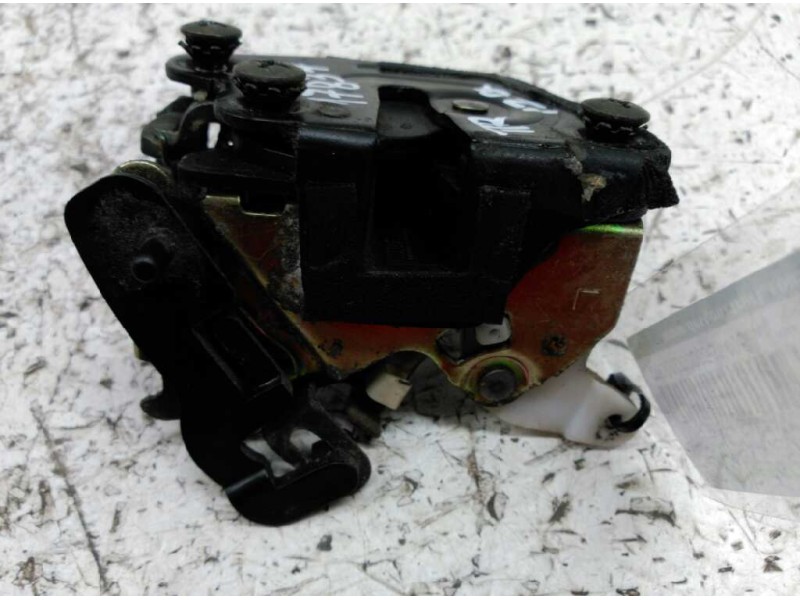 Recambio de cerradura puerta trasera izquierda para mitsubishi santamo (hyundai) santamo confort referencia OEM IAM   