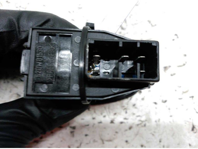Recambio de mando elevalunas delantero derecho para mitsubishi santamo (hyundai) santamo confort referencia OEM IAM 93570M2501  
