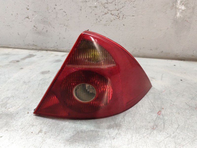 Recambio de piloto trasero derecho para ford mondeo berlina (ge) ambiente referencia OEM IAM   