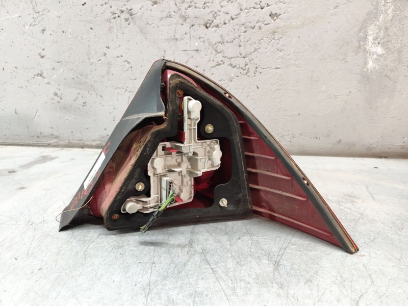 Recambio de piloto trasero izquierdo para ford mondeo berlina (ge) ambiente referencia OEM IAM   