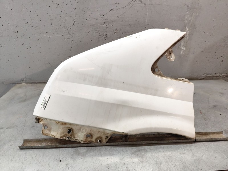 Recambio de aleta delantera izquierda para ford transit mod.2000 caja abierta 2.4 tde referencia OEM IAM   