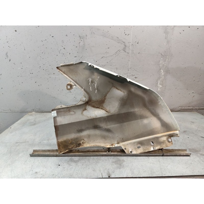 Recambio de aleta delantera izquierda para ford transit mod.2000 caja abierta 2.4 tde referencia OEM IAM   