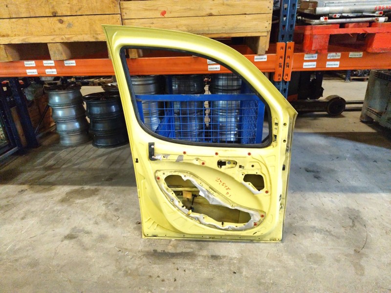 Recambio de puerta delantera izquierda para fiat doblo cargo (223) 1.9 jtd cat referencia OEM IAM   