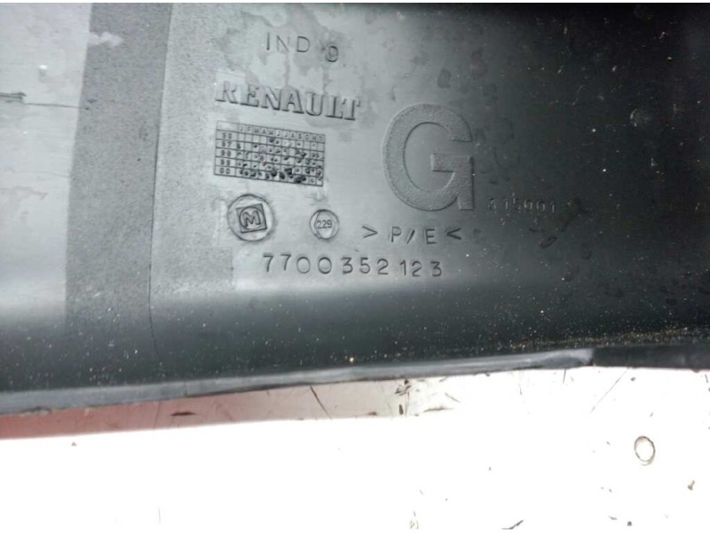 Recambio de puntera paragolpes trasera izquierda para opel movano referencia OEM IAM 7700352123  