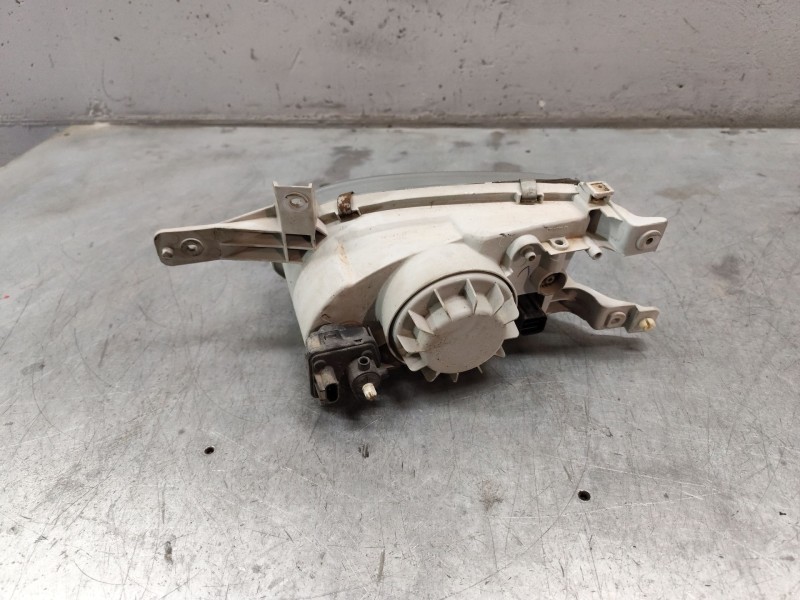 Recambio de faro derecho para hyundai accent (x3) 1.3 ls referencia OEM IAM   