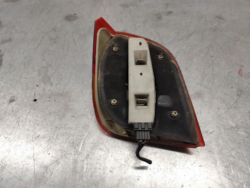 Recambio de piloto trasero derecho para ford fiesta berl./courier si referencia OEM IAM   