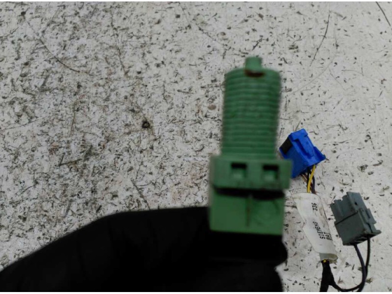 Recambio de interruptor para renault megane i scenic (ja0) 1.6e alize referencia OEM IAM 7700849783  