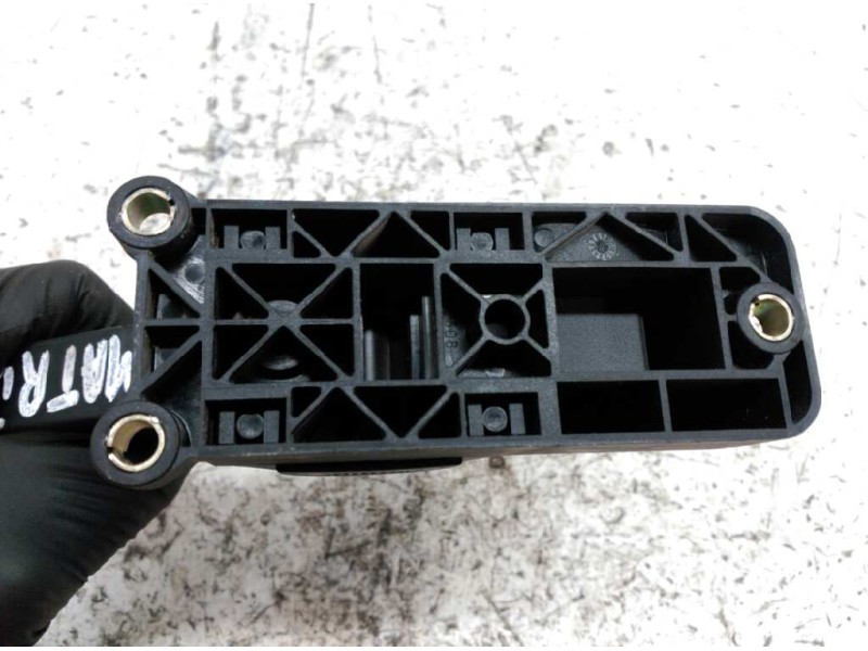 Recambio de potenciometro pedal para hyundai matrix (fc) 1.5 crdi gls referencia OEM IAM 3270517050 0281002544 285500171