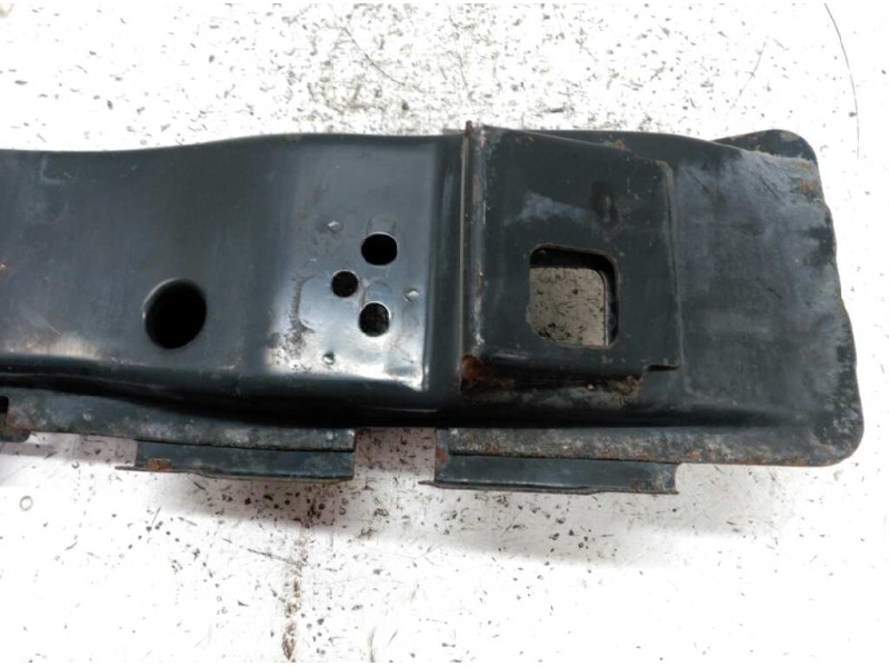 Recambio de refuerzo paragolpes delantero para mitsubishi santamo (hyundai) santamo confort referencia OEM IAM   