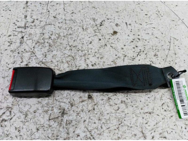 Recambio de enganche cinturon trasero derecho para mitsubishi santamo (hyundai) santamo confort referencia OEM IAM  SEGUNDA PART
