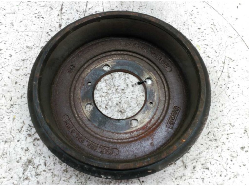 Recambio de tambor freno trasero para mitsubishi santamo (hyundai) santamo confort referencia OEM IAM   