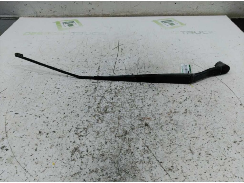 Recambio de brazo limpia delantero derecho para mitsubishi santamo (hyundai) santamo confort referencia OEM IAM   