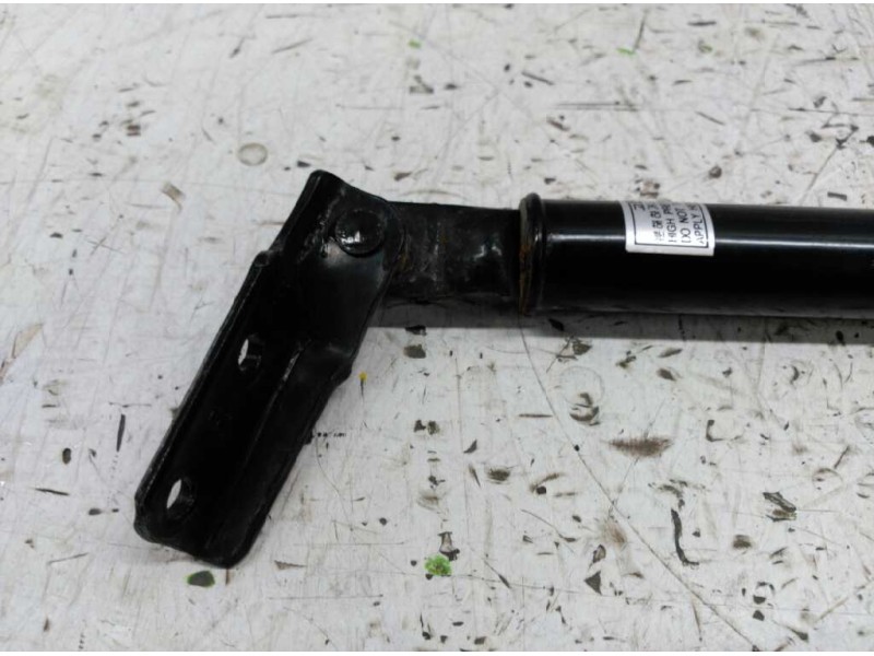 Recambio de amortiguadores maletero / porton para mitsubishi santamo (hyundai) santamo confort referencia OEM IAM   