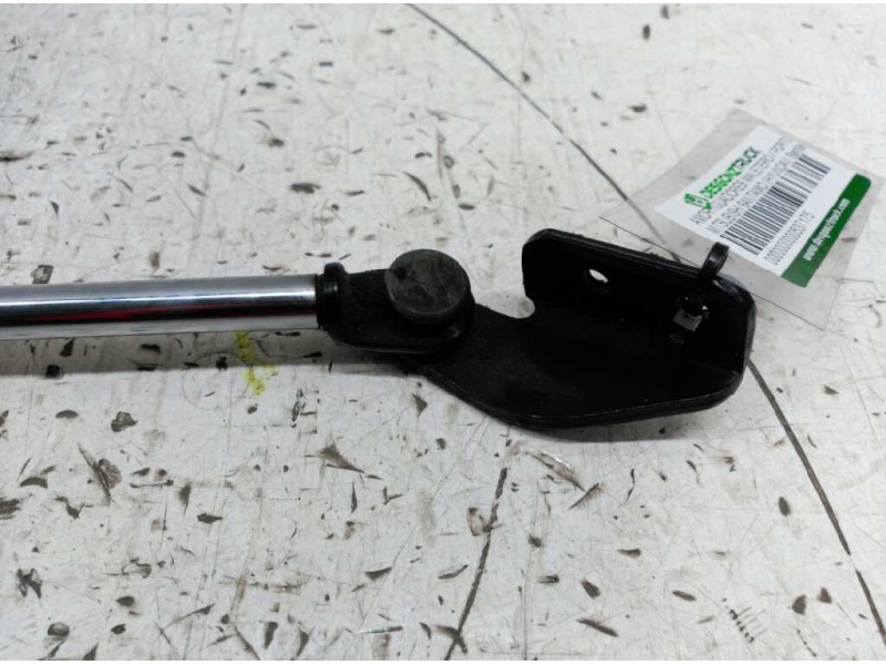 Recambio de amortiguadores maletero / porton para mitsubishi santamo (hyundai) santamo confort referencia OEM IAM   