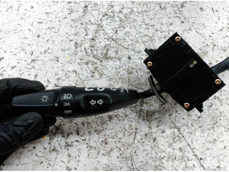 Recambio de mando intermitentes para hyundai h 1 referencia OEM IAM   