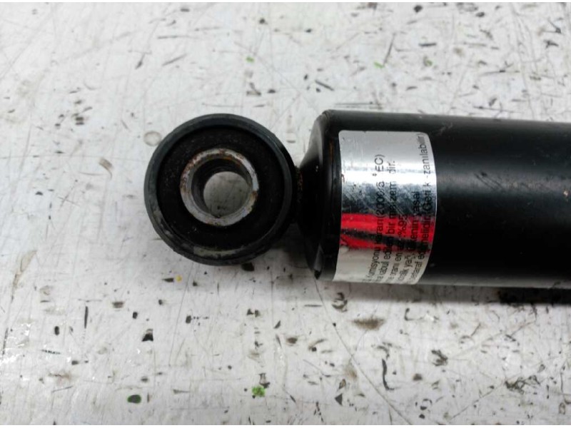 Recambio de amortiguador trasero izquierdo para hyundai h 1 referencia OEM IAM   