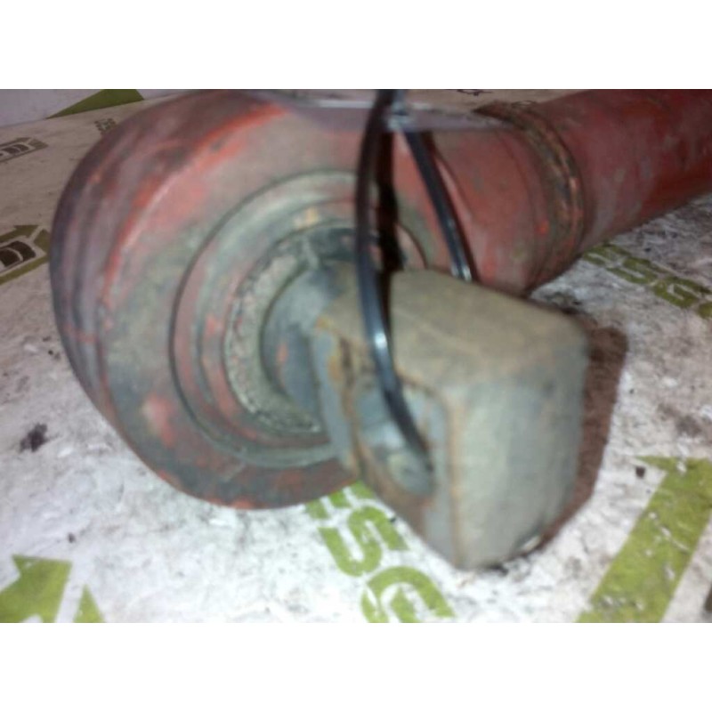 Recambio de tirante trasero derecho para iveco eurocargo 05.03  fg 120 e tráfico urbano referencia OEM IAM 41214462  