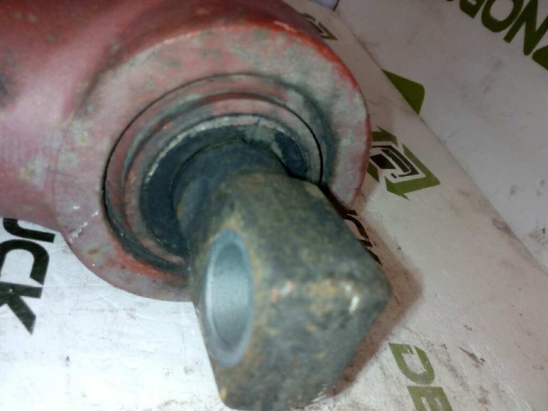 Recambio de tirante trasero derecho para iveco eurocargo 05.03  fg 120 e tráfico urbano referencia OEM IAM 41214462  