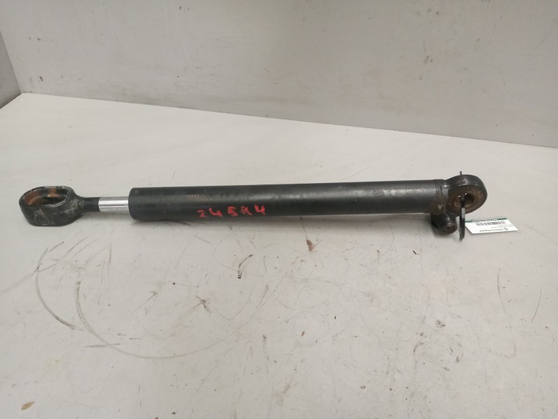 Recambio de brazo elevacion cabina para man le 12.225 lc referencia OEM IAM 85417236018  