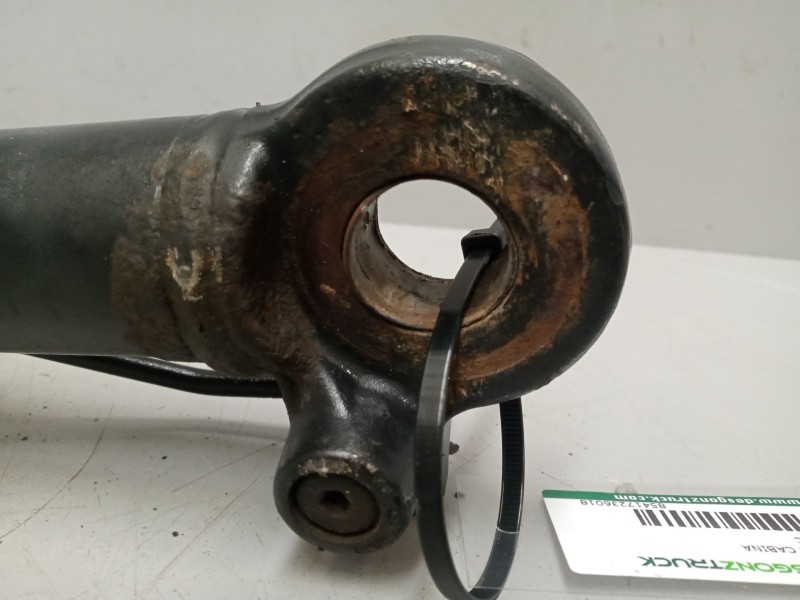 Recambio de brazo elevacion cabina para man le 12.225 lc referencia OEM IAM 85417236018  