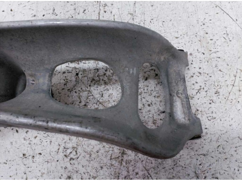 Recambio de brazo suspension inferior delantero derecho para peugeot 407 sw sport referencia OEM IAM   