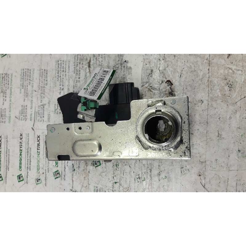 Recambio de cerradura puerta delantera derecha para ford transit connect (tc7) furgón largo (2006) referencia OEM IAM 2T1AV21812