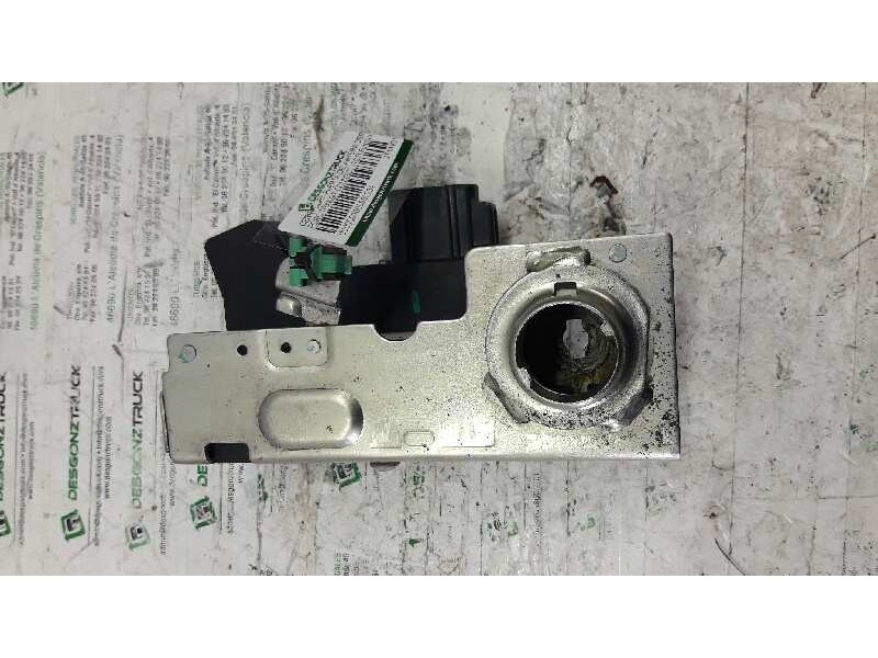 Recambio de cerradura puerta delantera derecha para ford transit connect (tc7) furgón largo (2006) referencia OEM IAM 2T1AV21812