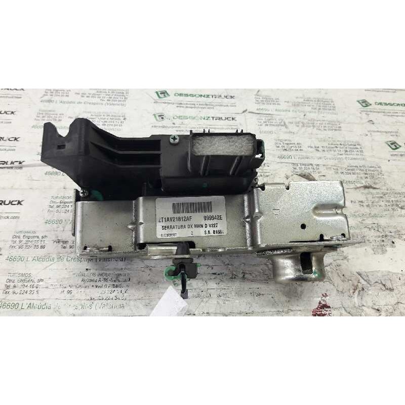 Recambio de cerradura puerta delantera derecha para ford transit connect (tc7) furgón largo (2006) referencia OEM IAM 2T1AV21812