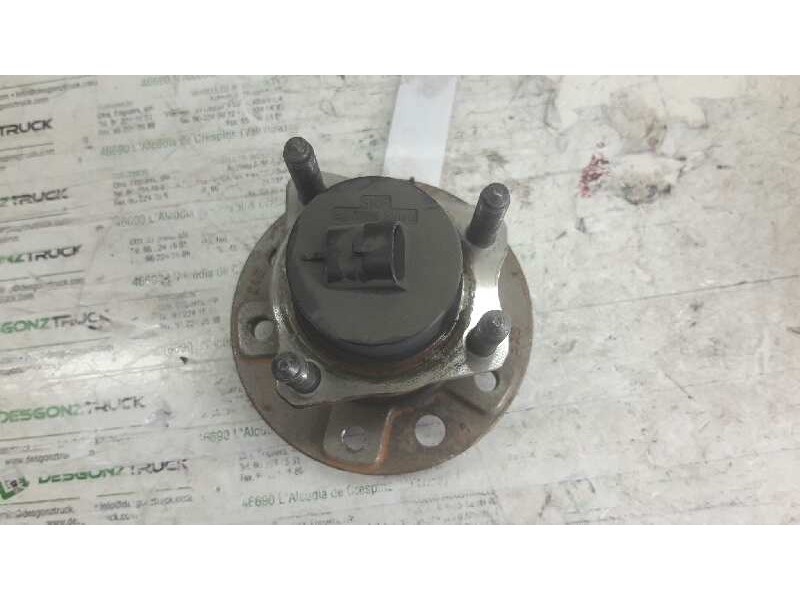 Recambio de buje trasero izquierdo para opel vectra b berlina 1.6 16v referencia OEM IAM   
