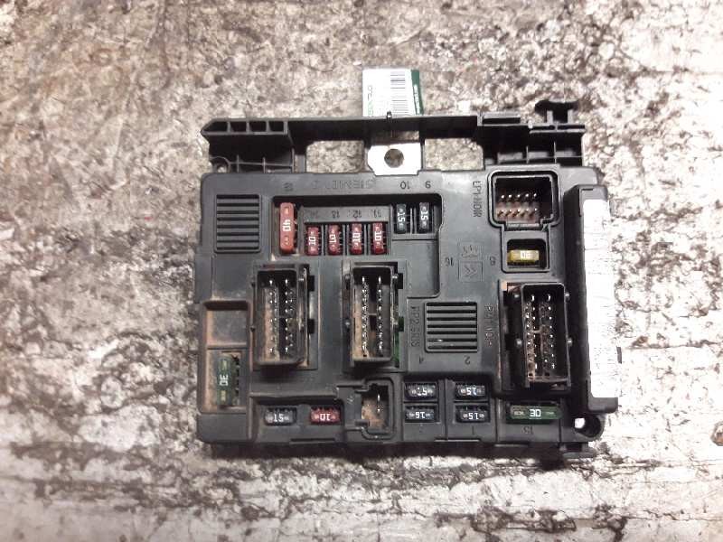 Recambio de caja reles / fusibles para peugeot partner (s2) combi plus referencia OEM IAM 9643498880 BSM 
