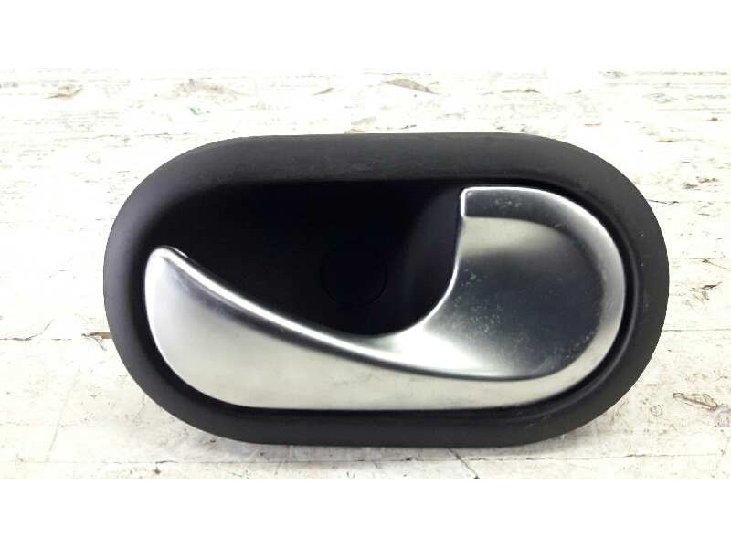 Recambio de maneta interior delantera derecha para renault scenic ii authentique referencia OEM IAM 8200028486  