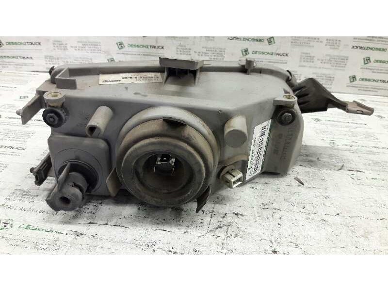 Recambio de faro izquierdo para fiat punto berlina (176) td 60 s referencia OEM IAM 46402650  
