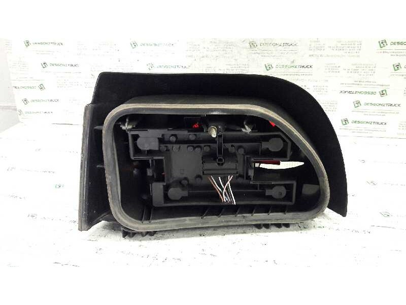 Recambio de piloto trasero derecho para renault clio i phase iii 1.2 campus referencia OEM IAM 7700827552  