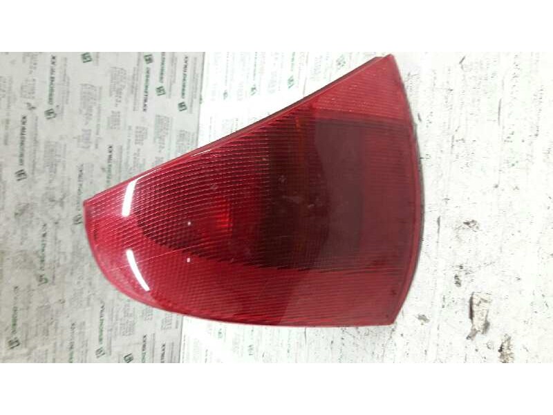 Recambio de piloto trasero izquierdo para renault clio i phase iii 1.8 initiale paris referencia OEM IAM   