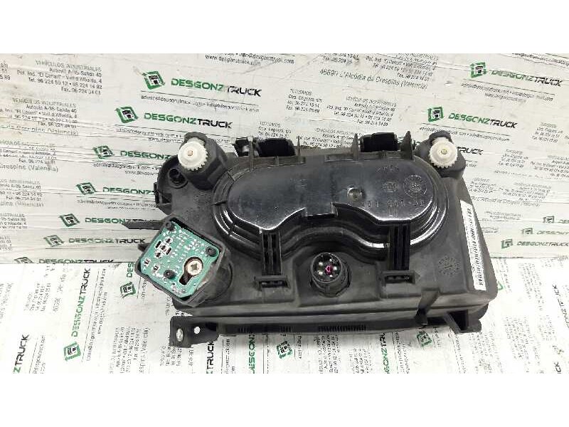 Recambio de faro izquierdo para audi 80 avant básico berlina referencia OEM IAM   