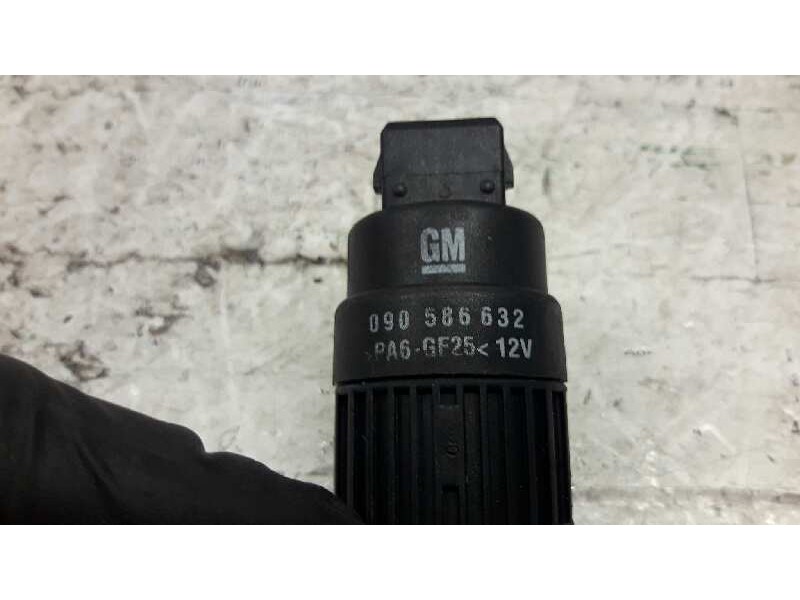 Recambio de bomba limpia para opel corsa c club referencia OEM IAM 090586632  