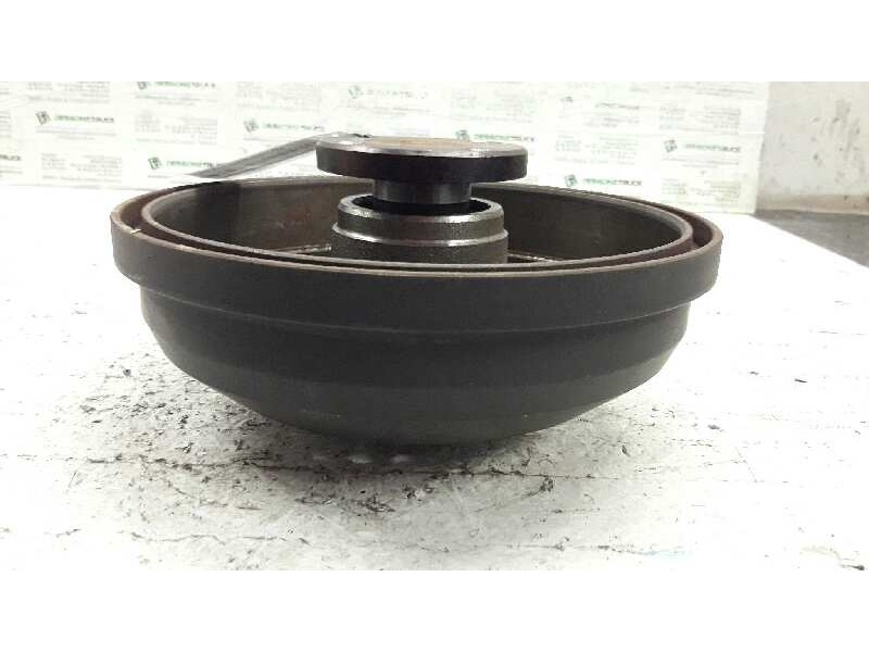 Recambio de buje trasero derecho para opel corsa c club referencia OEM IAM   