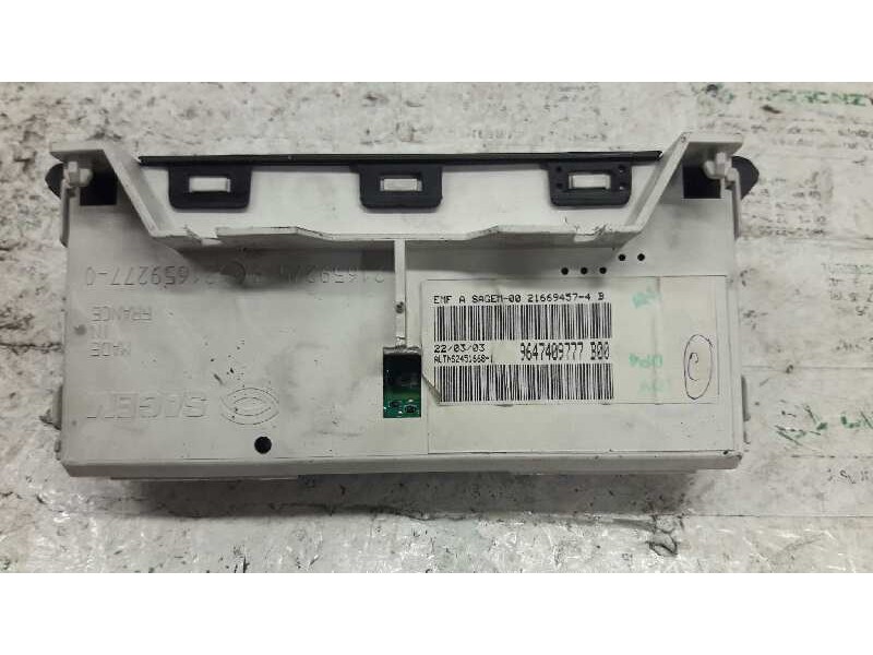 Recambio de pantalla multifuncion para peugeot 206 berlina xs referencia OEM IAM 21659275 SAGEM 21659277