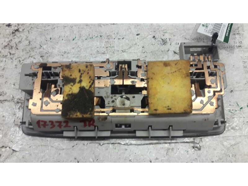 Recambio de luz interior para renault laguna ii (bg0) confort dynamique referencia OEM IAM 8200033629 TRASERA 