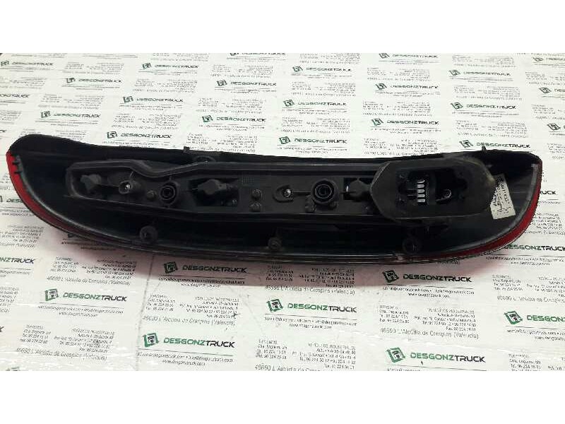 Recambio de piloto trasero derecho para opel corsa c club referencia OEM IAM 09114337  